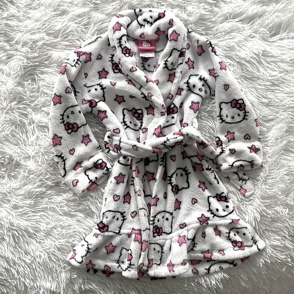 Adorable hello kitty robe 3t